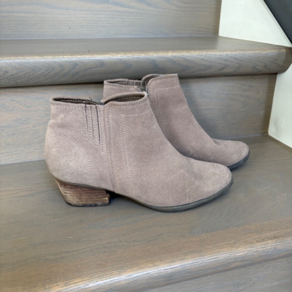 Blondo Women's Booties - Picture 2 of 10